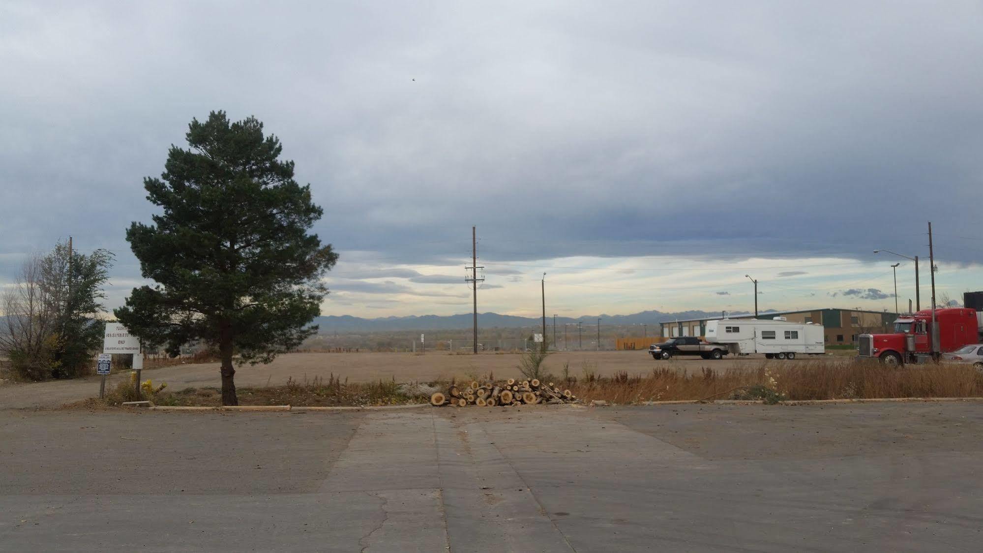 Super 8 By Wyndham Henderson North East Denver Exterior foto